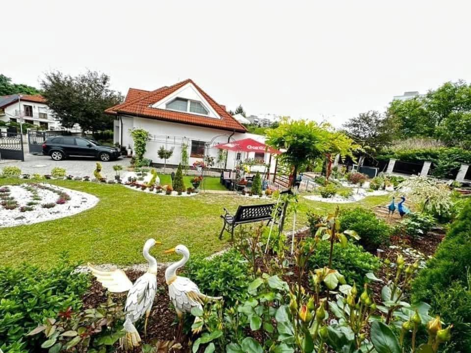 Cozy Sapa Stay Прага Екстериор снимка